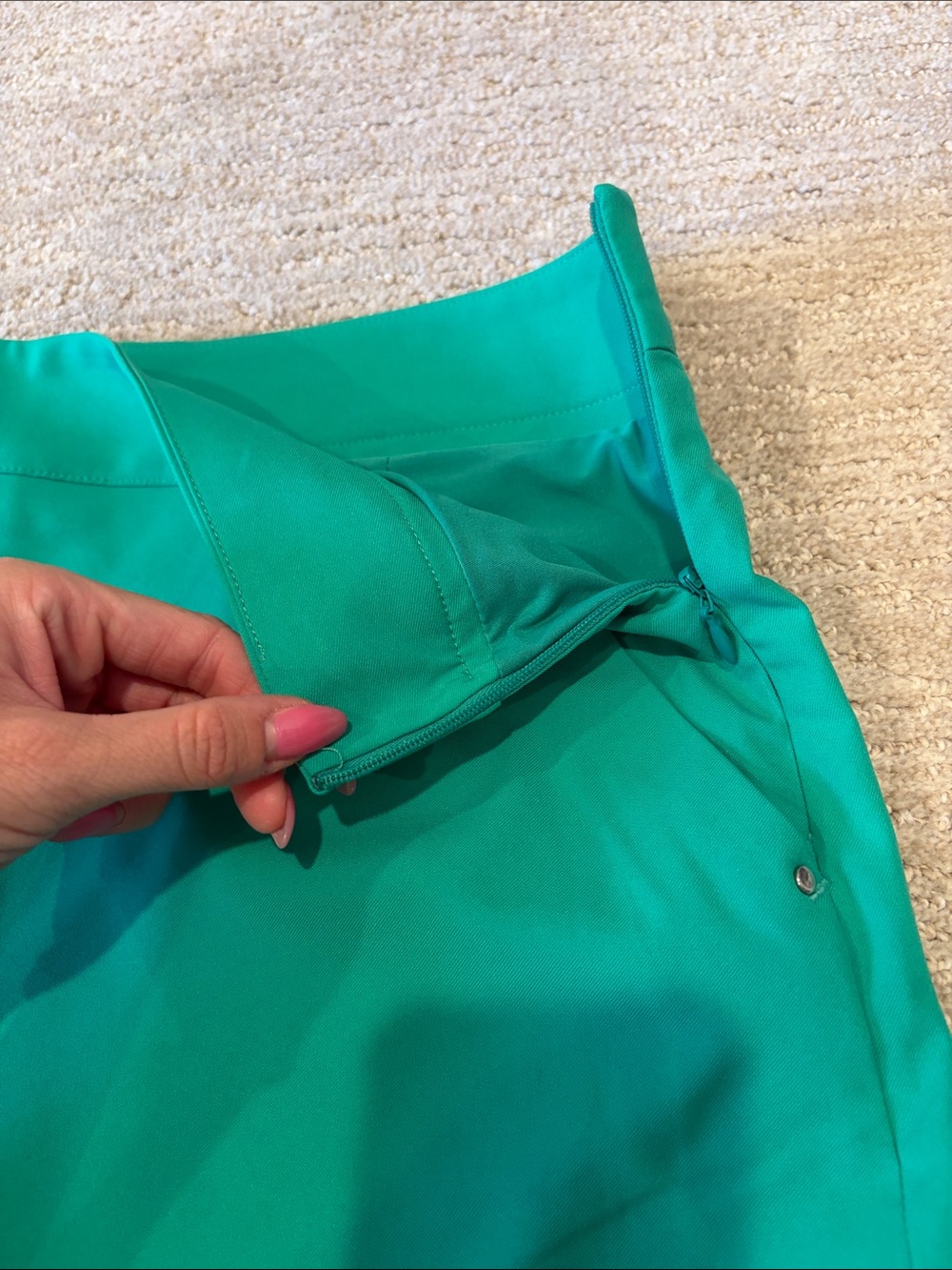 Women's Green A-Line Golf Skirt - Picture 3 of 6